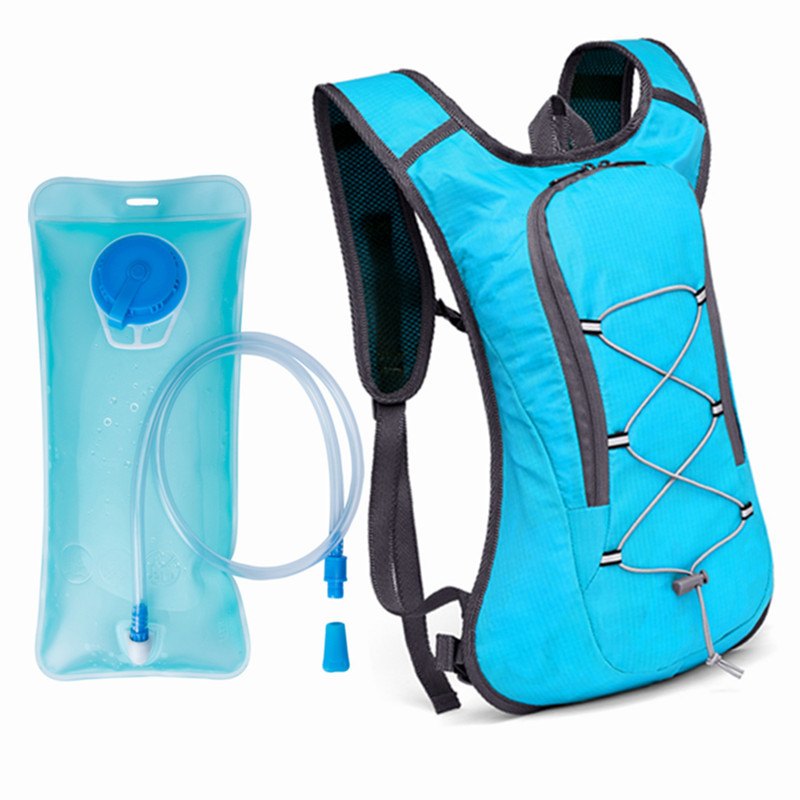 8L cycling water backpack with 2L water bladder; 